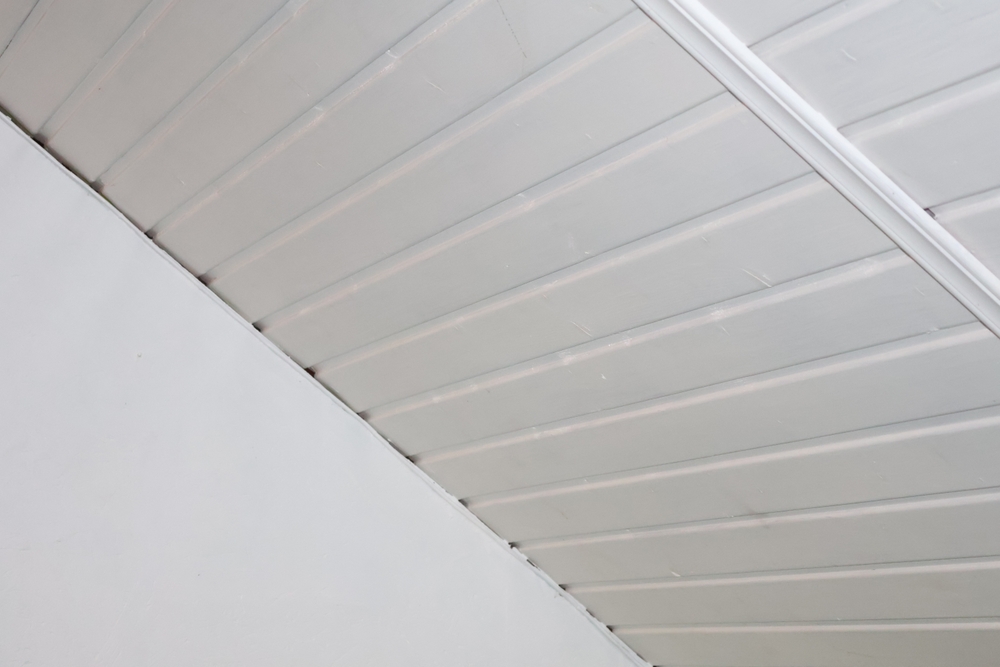 gestrichene holzdecke